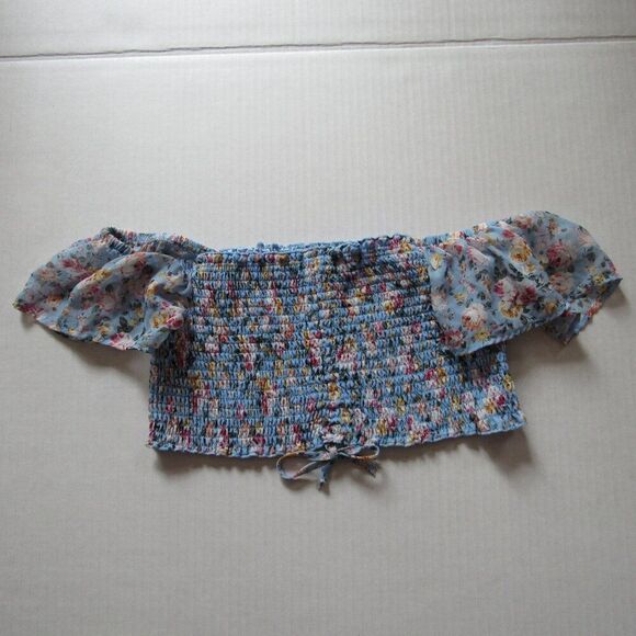 Almost Famous Tops - Almost Famous Floral Gathered Sheer Sleeve Blue Floral Crop Top Size XL